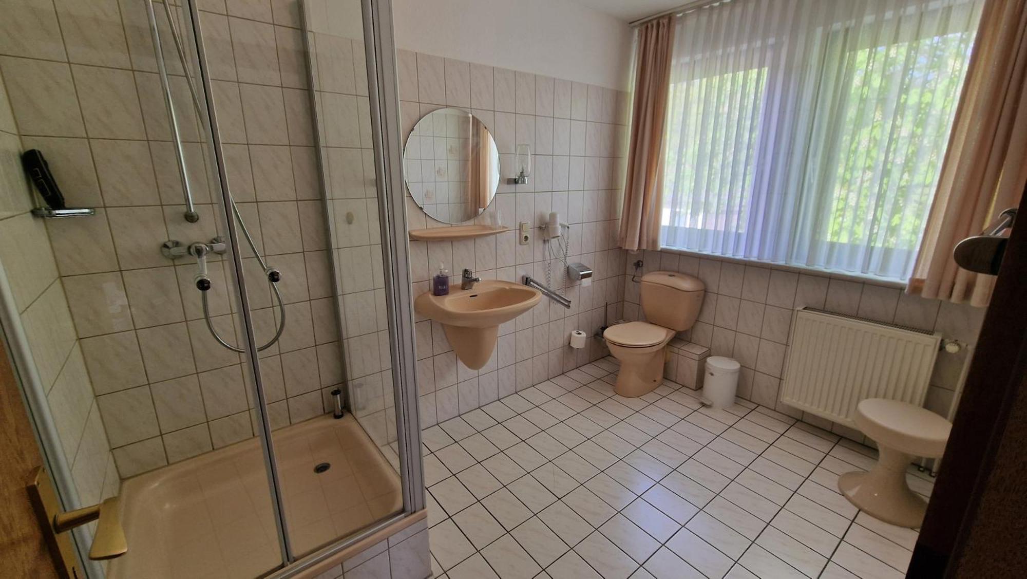 Hotel Tini Bad Fallingbostel Exterior foto