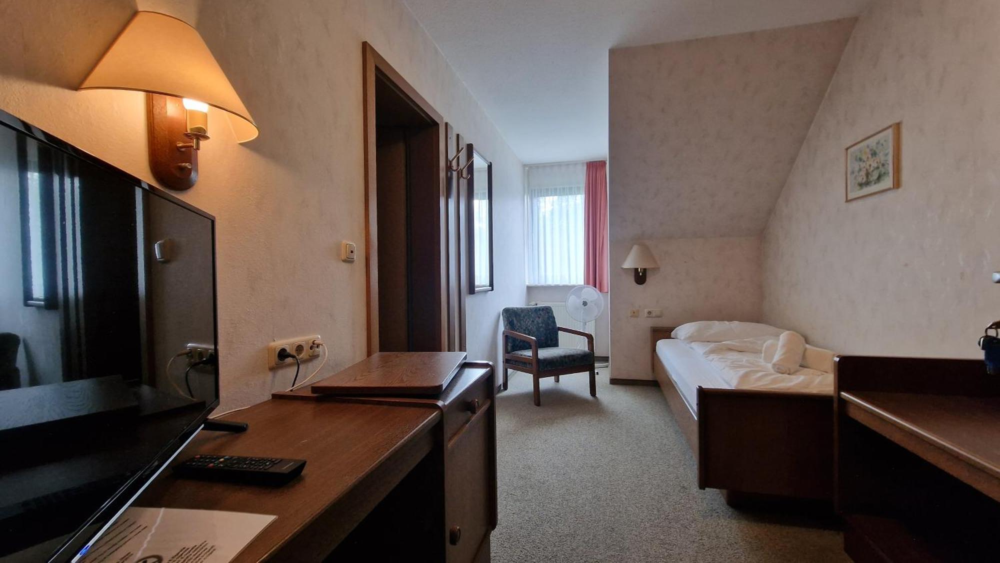 Hotel Tini Bad Fallingbostel Exterior foto